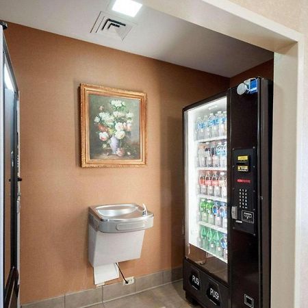 Quality Inn Windsor Mill Zewnętrze zdjęcie