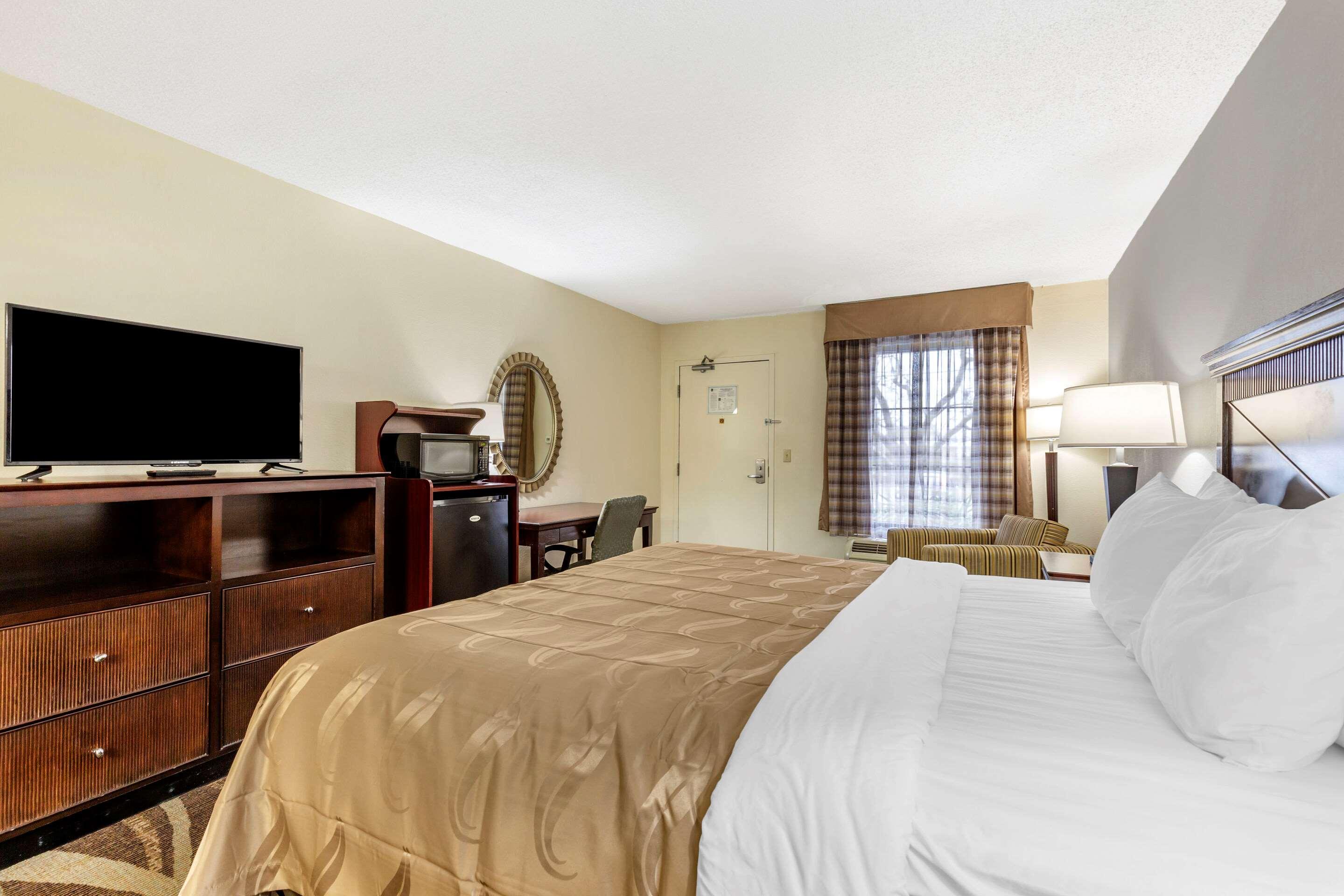 Quality Inn Windsor Mill Zewnętrze zdjęcie