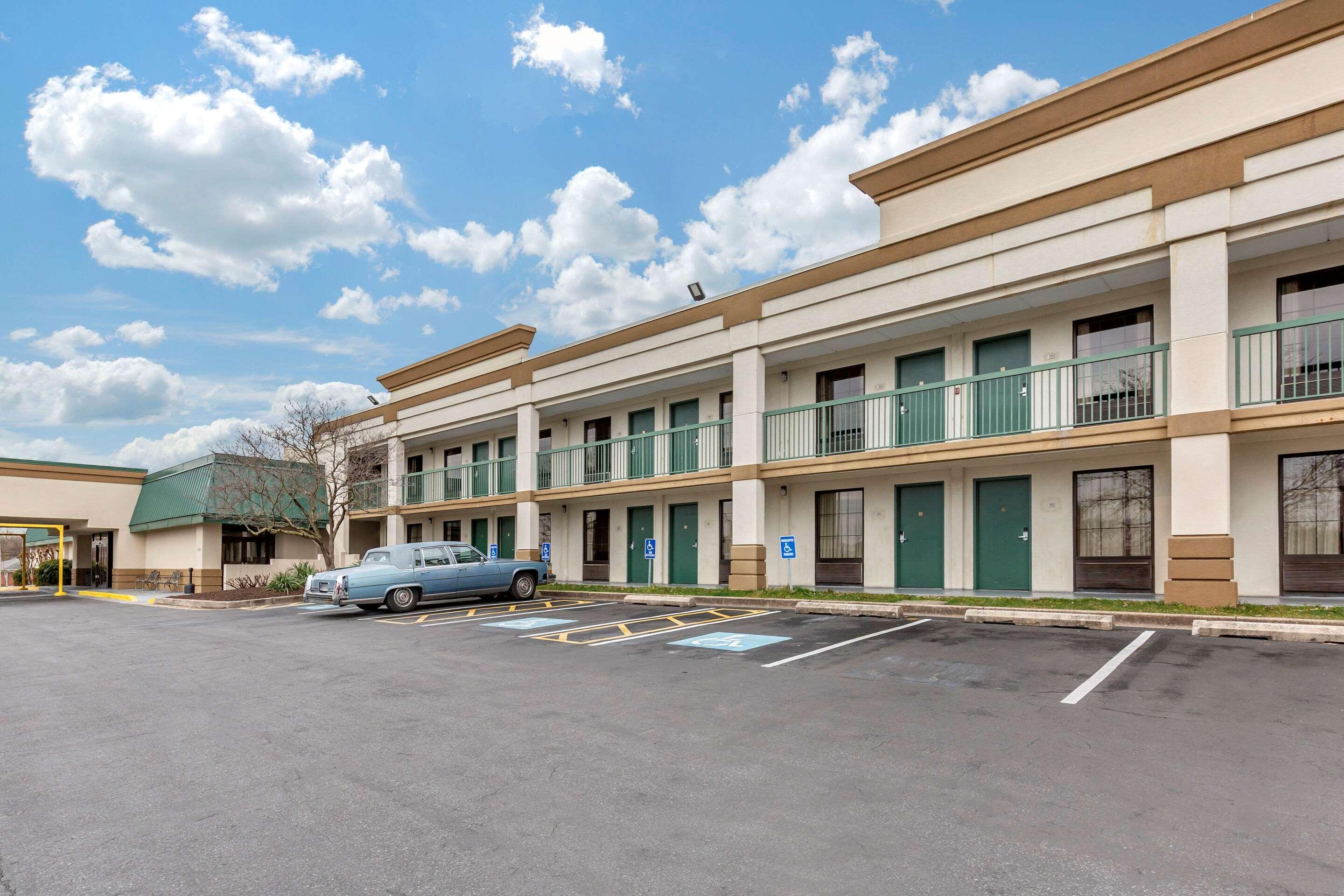 Quality Inn Windsor Mill Zewnętrze zdjęcie