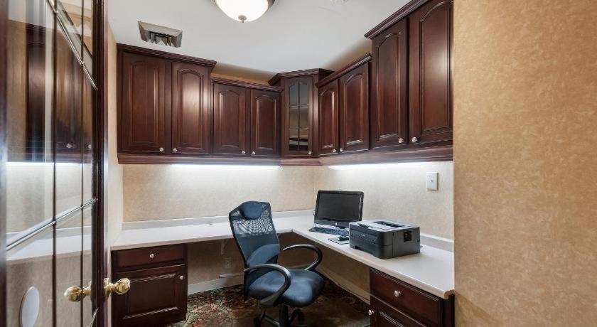 Quality Inn Windsor Mill Zewnętrze zdjęcie
