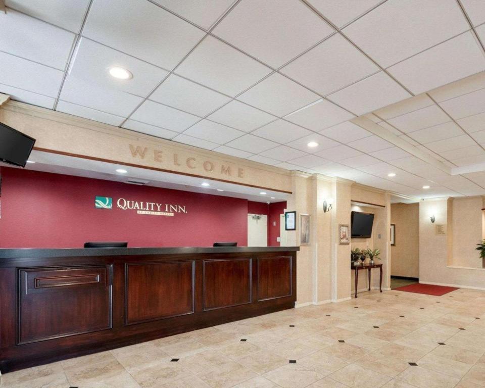 Quality Inn Windsor Mill Zewnętrze zdjęcie