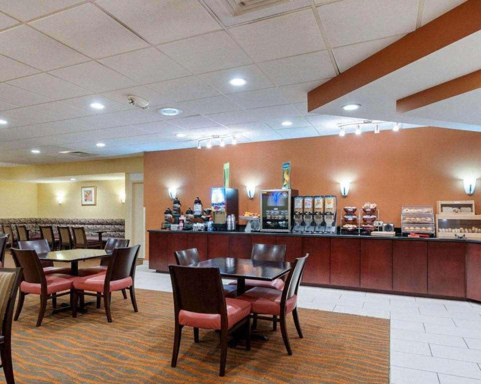 Quality Inn Windsor Mill Zewnętrze zdjęcie