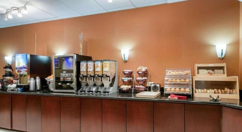 Quality Inn Windsor Mill Zewnętrze zdjęcie