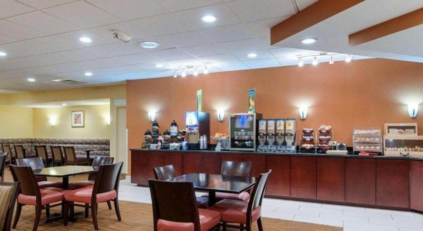 Quality Inn Windsor Mill Zewnętrze zdjęcie
