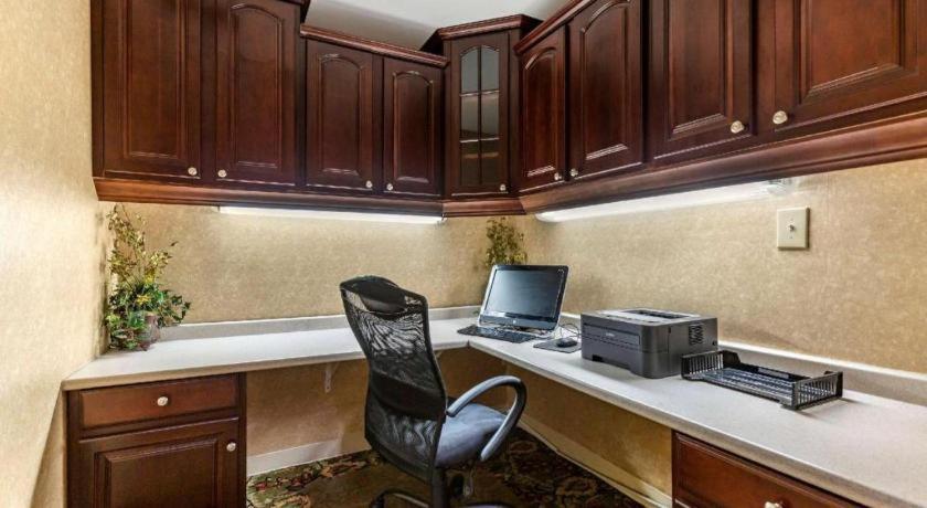Quality Inn Windsor Mill Zewnętrze zdjęcie