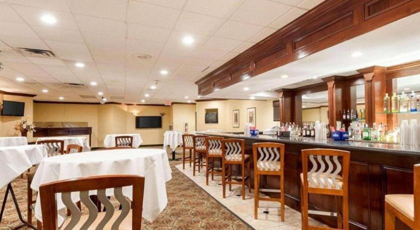 Quality Inn Windsor Mill Zewnętrze zdjęcie