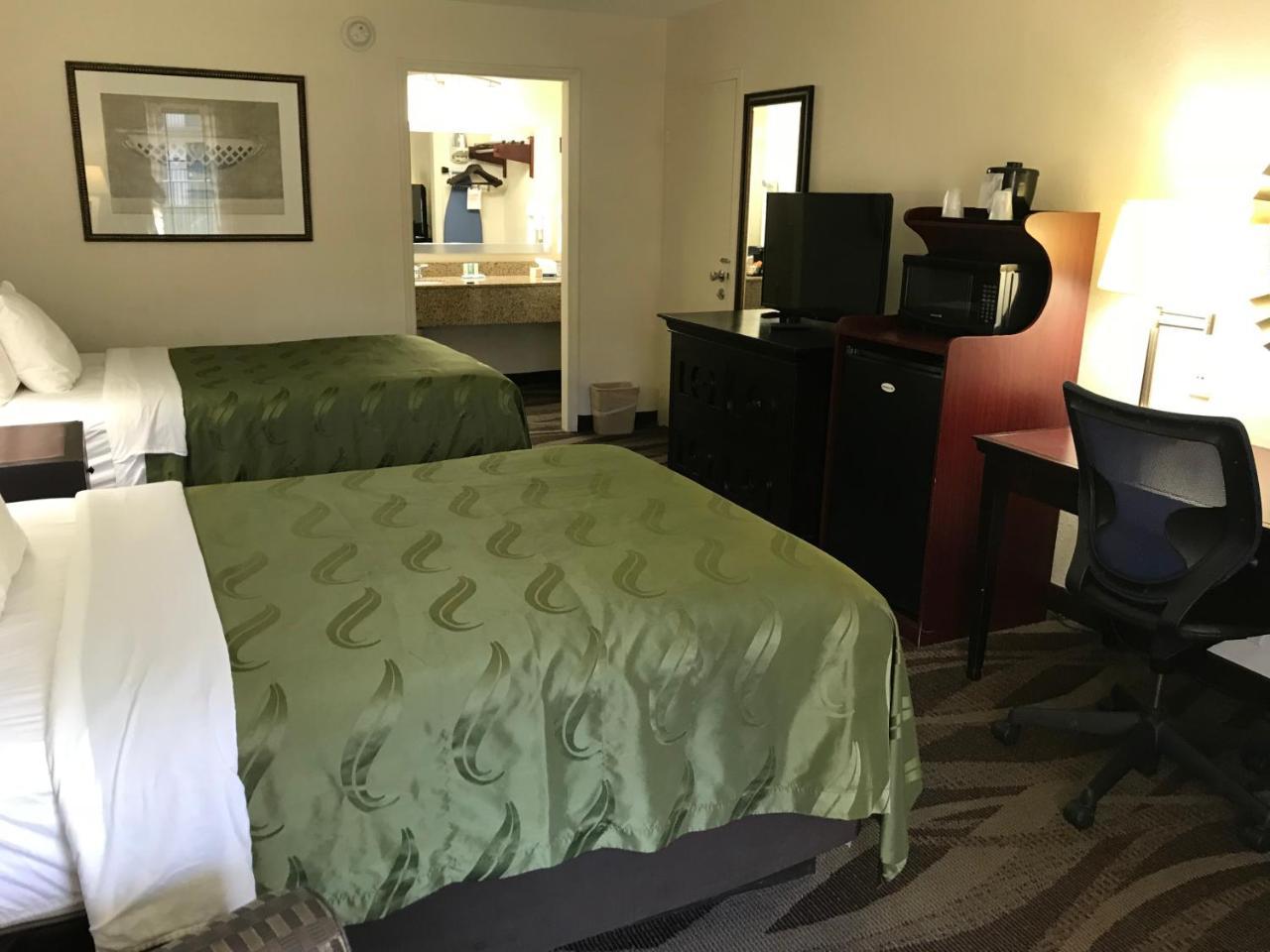 Quality Inn Windsor Mill Zewnętrze zdjęcie
